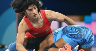 Fans and celebrities react when Vinesh Phogat is disqualified